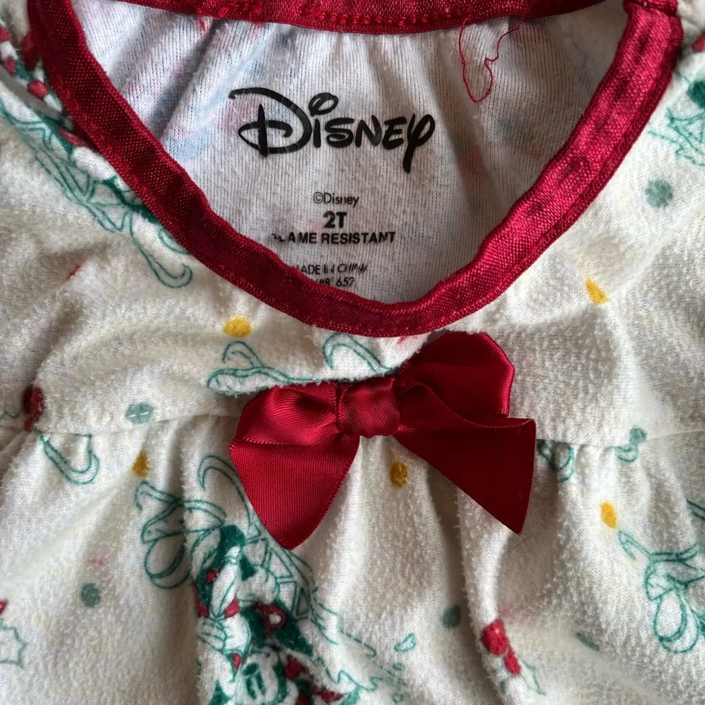 Disney Toddler Girl Mickey & Minnie Sledding Christmas Long Sleeve Nightgown 2T - Picture 3 of 7